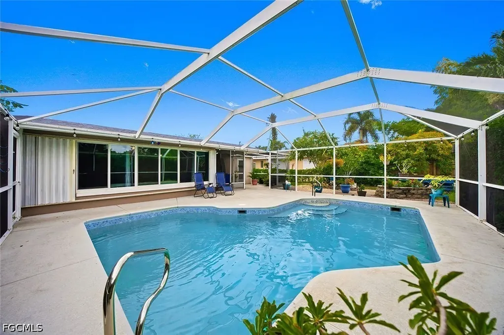 224 SE 43rd Terrace Cape Coral FL 33904