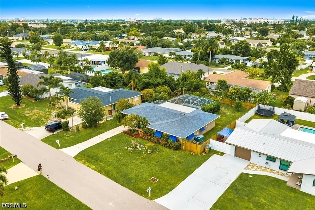 224 SE 43rd Terrace Cape Coral FL 33904