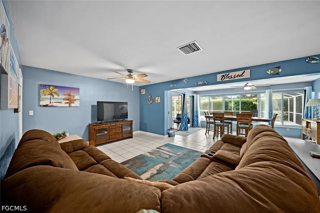 224 SE 43rd Terrace Cape Coral FL 33904