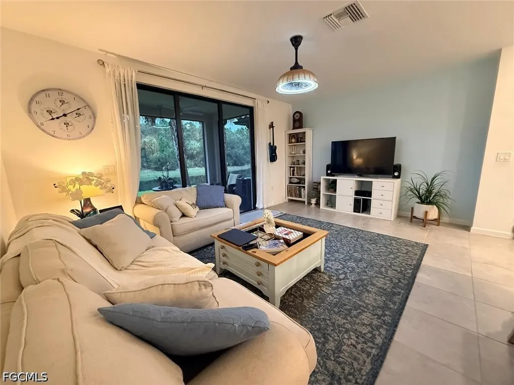 1425 Weeping Willow Court Cape Coral FL 33909