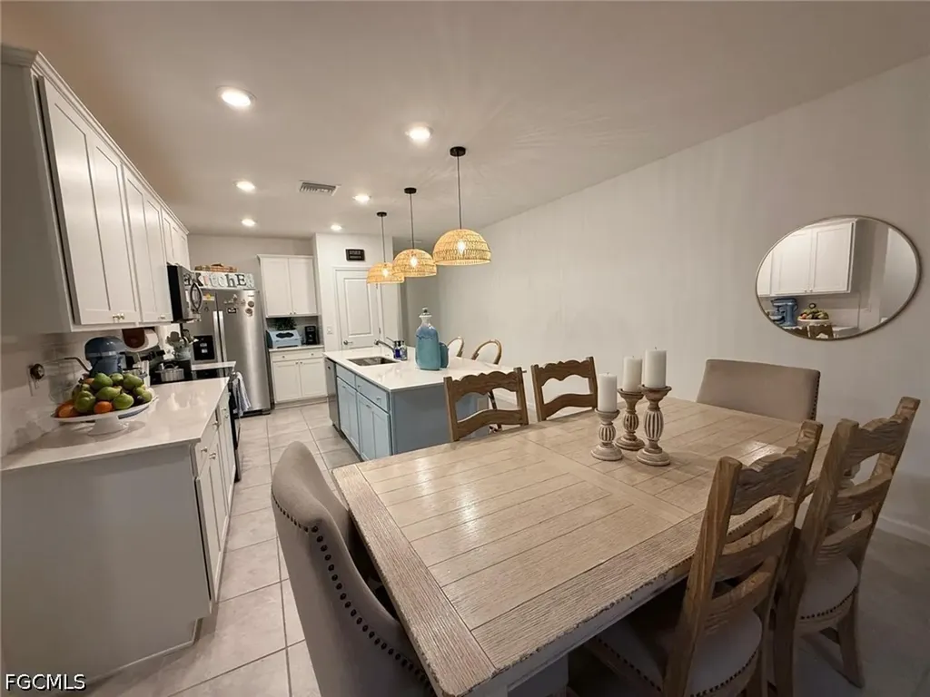 1425 Weeping Willow Court Cape Coral FL 33909