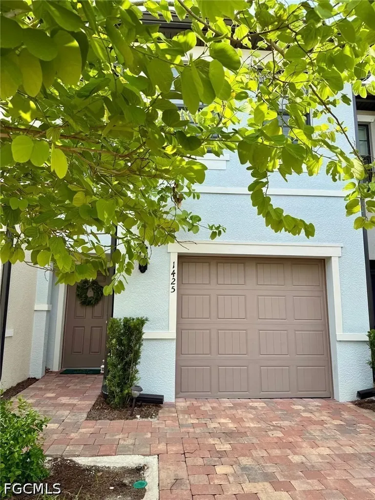 1425 Weeping Willow Court Cape Coral FL 33909