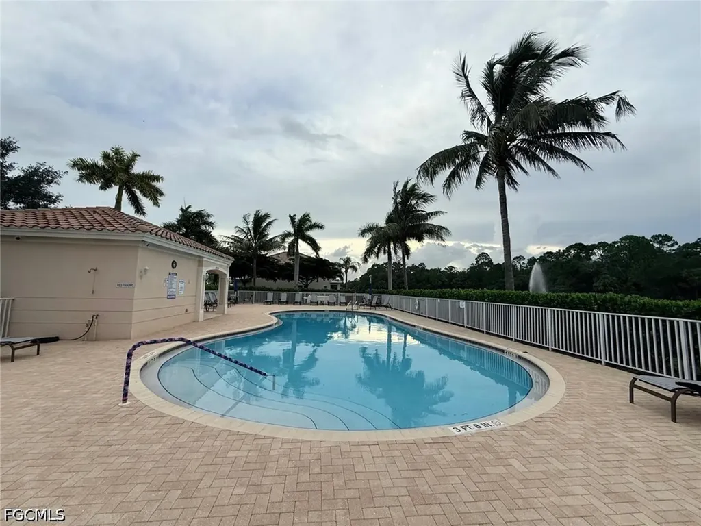 1425 Weeping Willow Court Cape Coral FL 33909