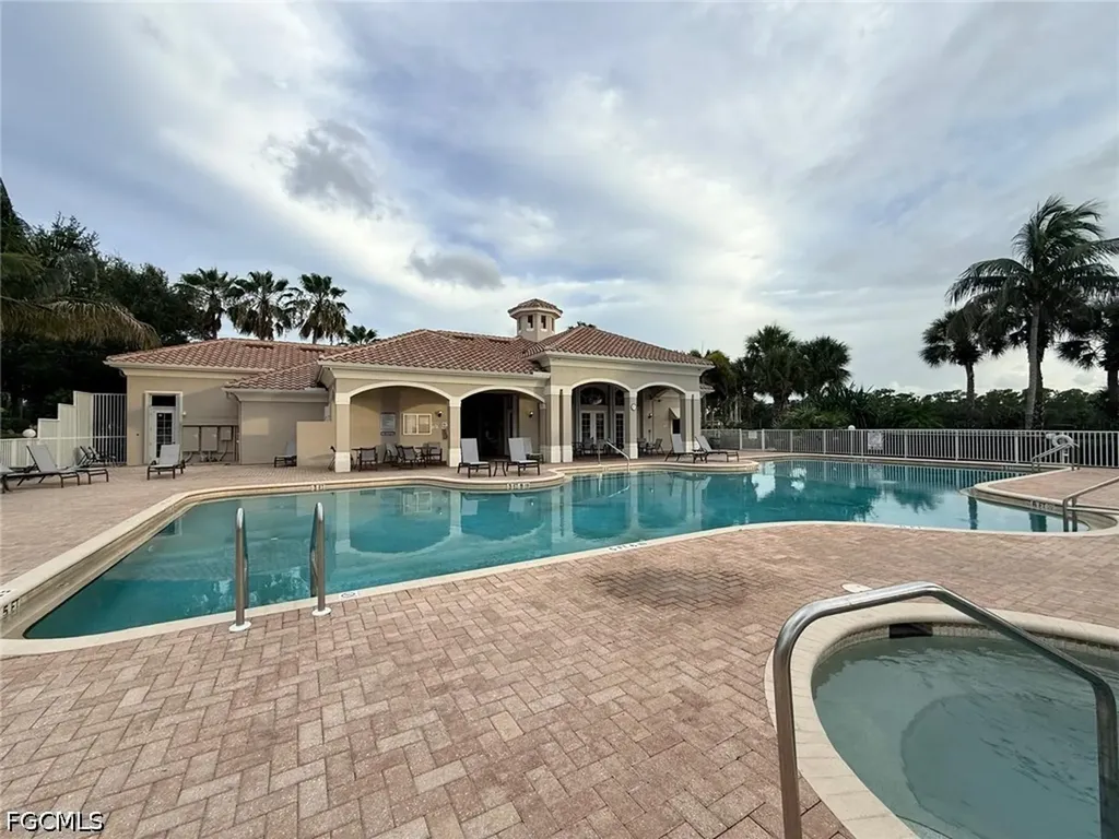 1425 Weeping Willow Court Cape Coral FL 33909