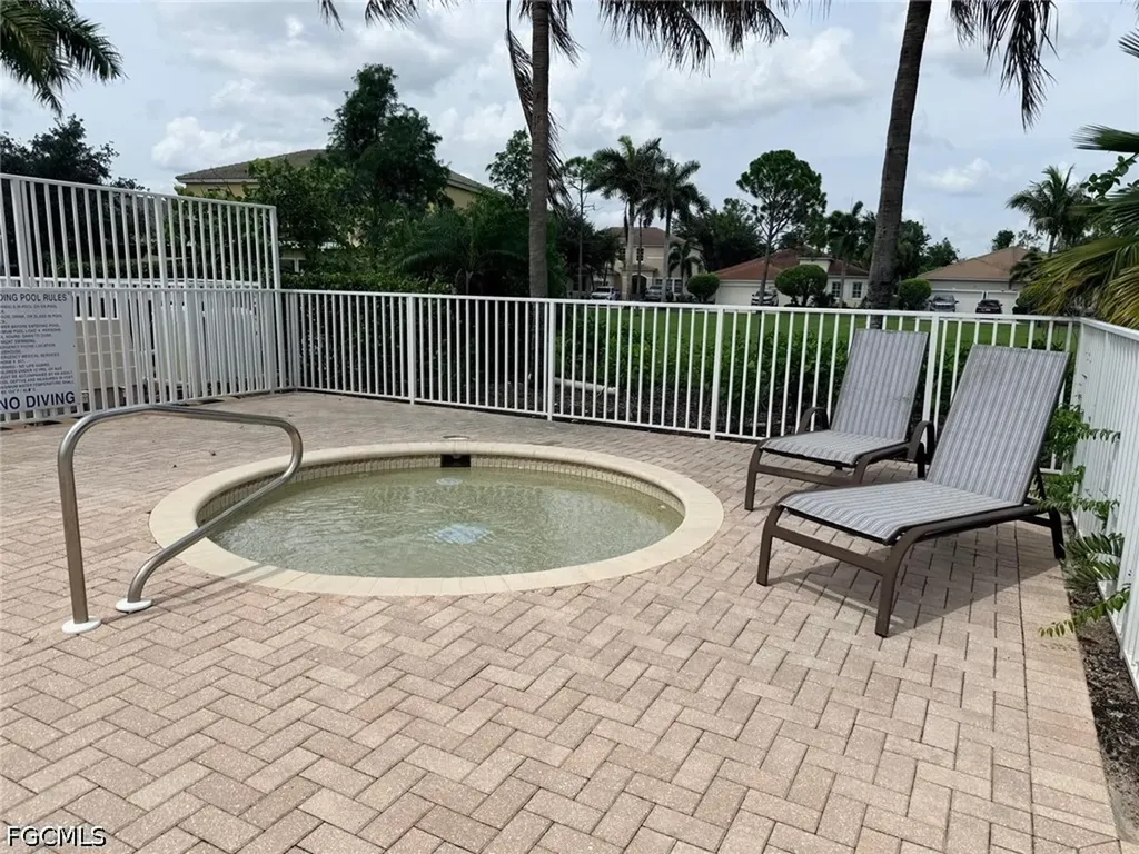 1425 Weeping Willow Court Cape Coral FL 33909