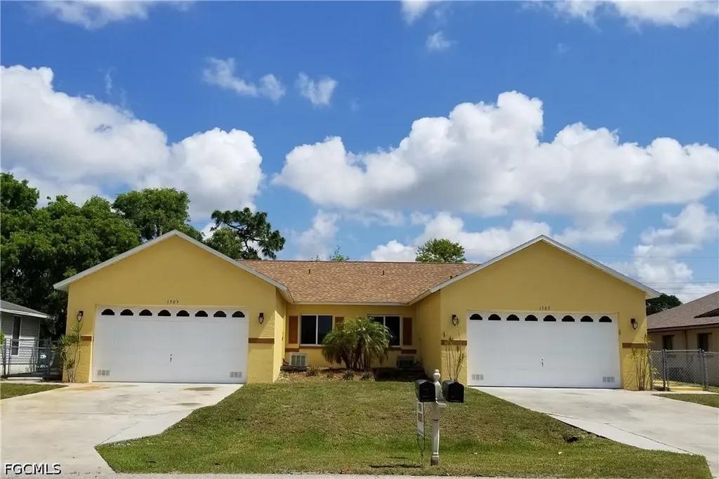 1503-1505 SW 48th Terrace Cape Coral FL 33914