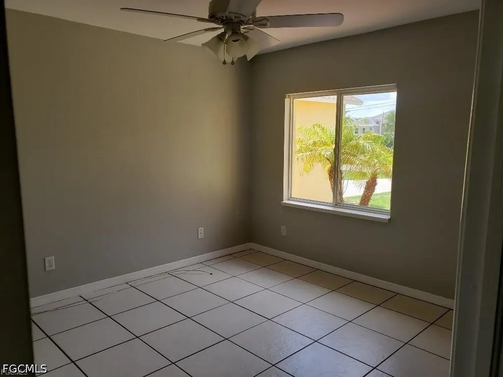 1503-1505 SW 48th Terrace Cape Coral FL 33914