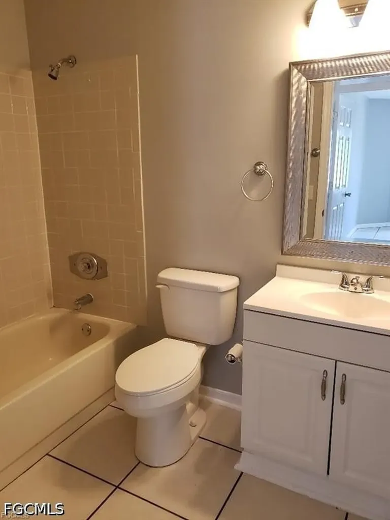 1503-1505 SW 48th Terrace Cape Coral FL 33914