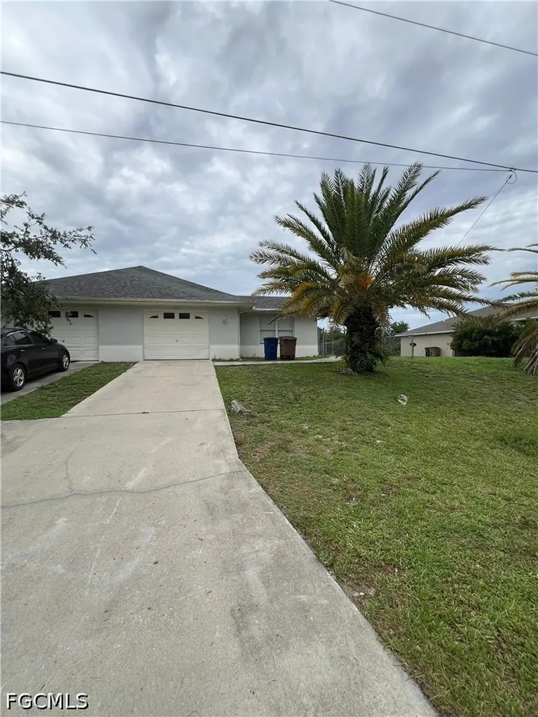 1543 Hightower Avenue S Lehigh Acres FL 33973