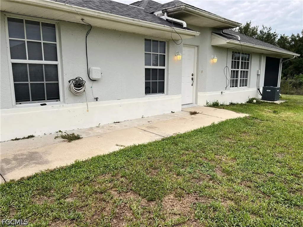 1543 Hightower Avenue S Lehigh Acres FL 33973