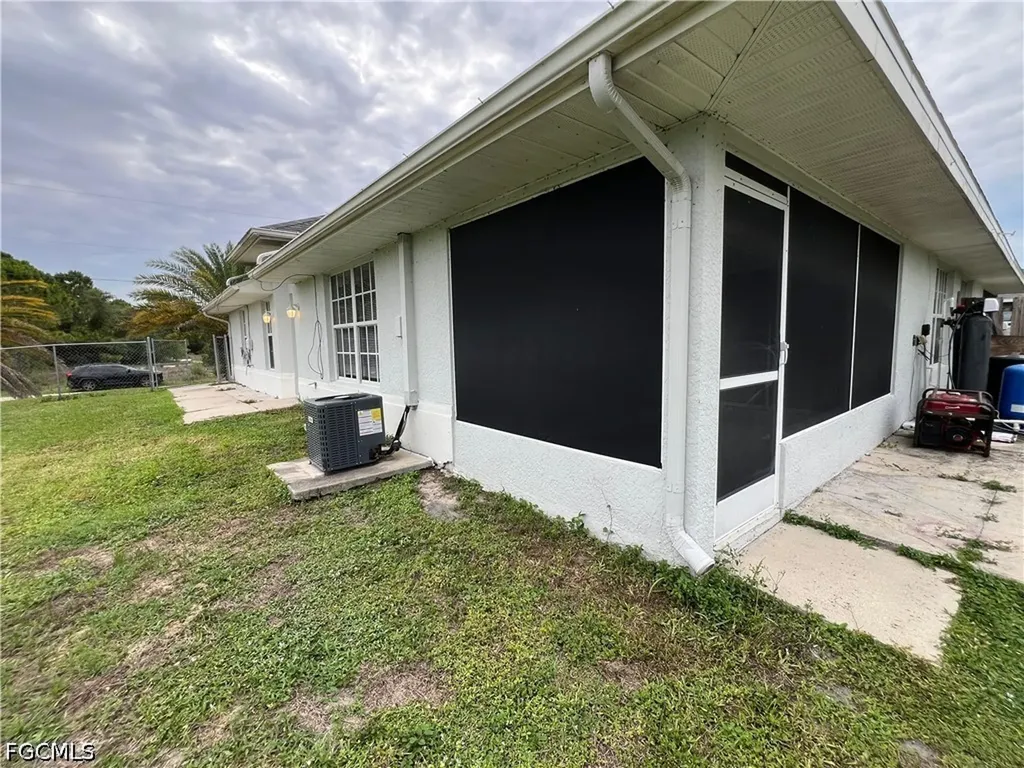 1543 Hightower Avenue S Lehigh Acres FL 33973