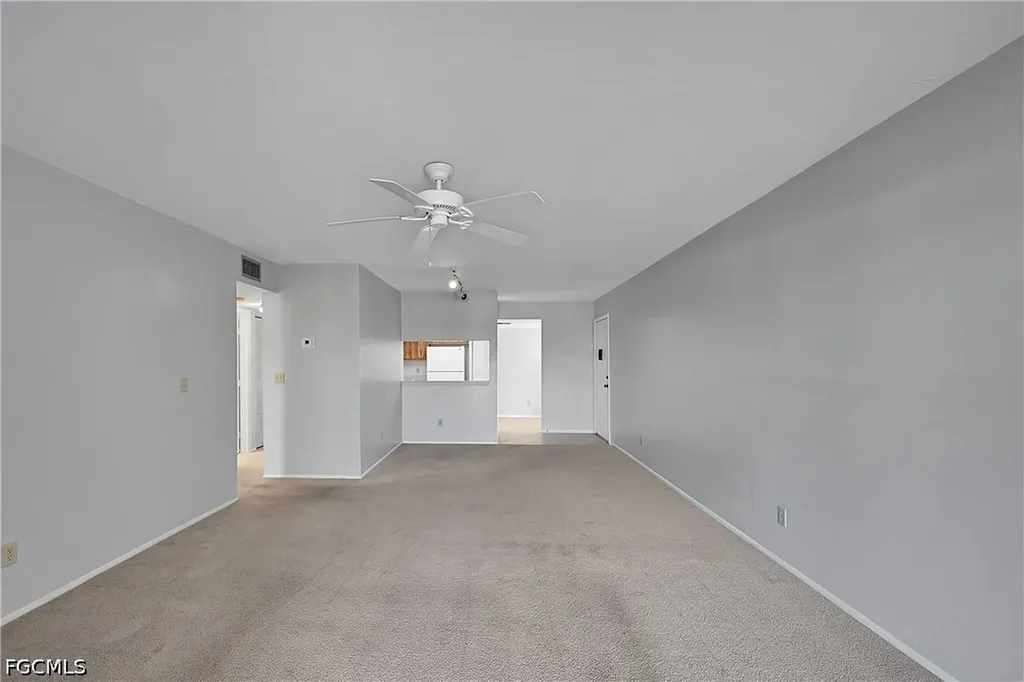 8474 Charter Club Circle Fort Myers FL 33919