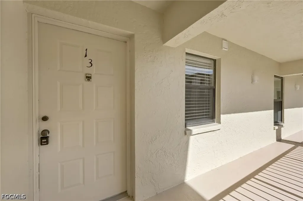 8474 Charter Club Circle Fort Myers FL 33919
