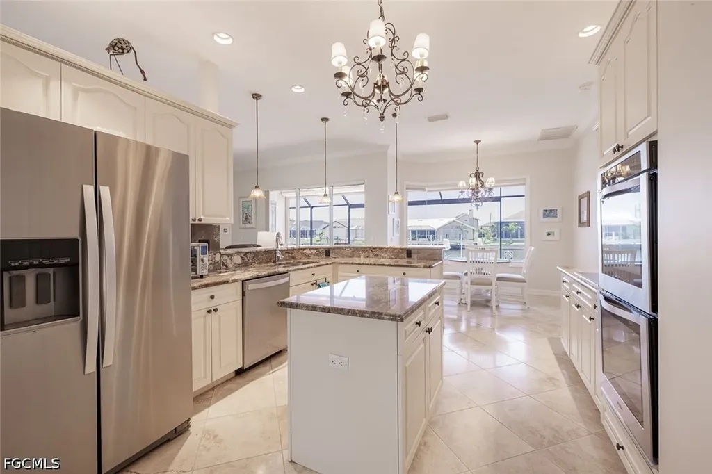 2714 SW 28th Place Cape Coral FL 33914