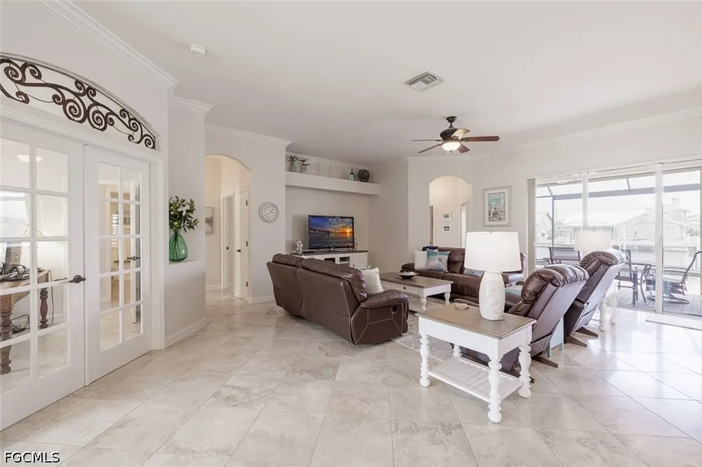 2714 SW 28th Place Cape Coral FL 33914
