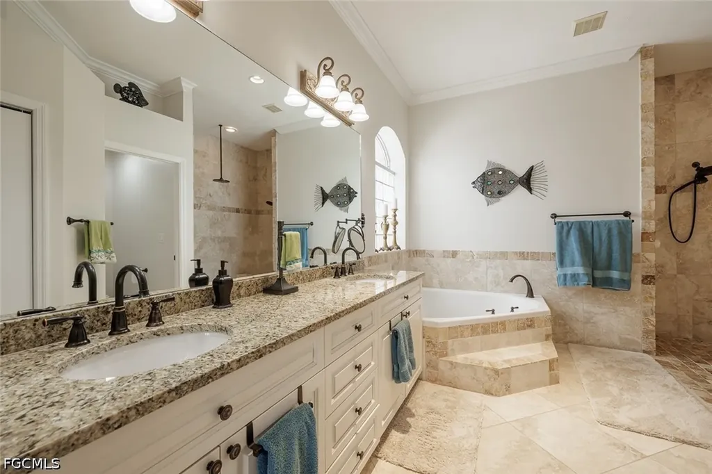 2714 SW 28th Place Cape Coral FL 33914