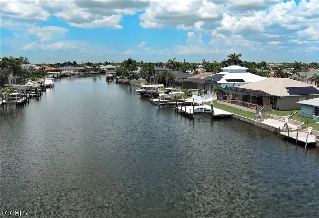 2714 SW 28th Place Cape Coral FL 33914