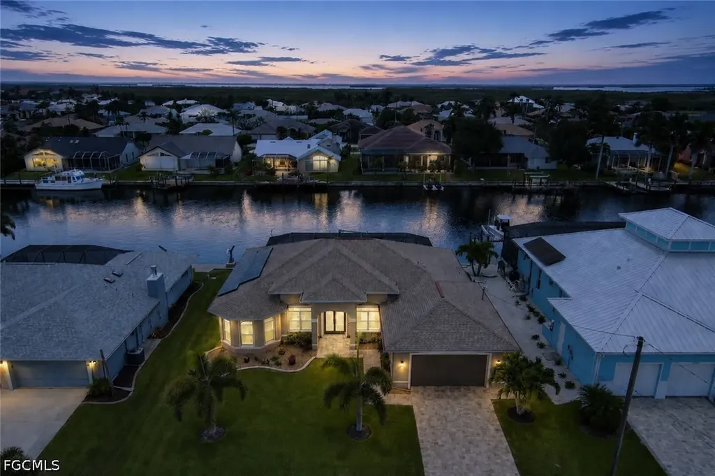 2714 SW 28th Place Cape Coral FL 33914