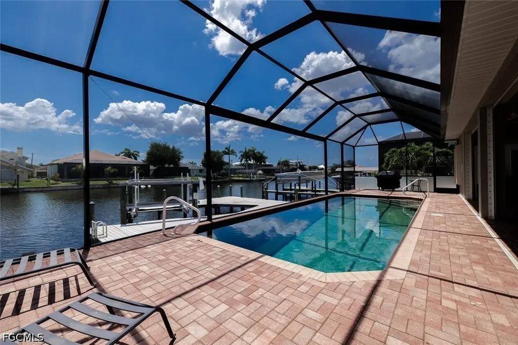 2714 SW 28th Place Cape Coral FL 33914
