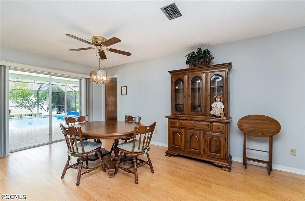 1725 SE 11th Terrace Cape Coral FL 33990