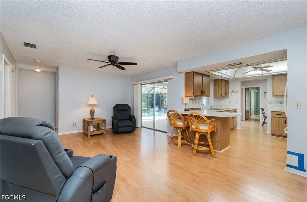1725 SE 11th Terrace Cape Coral FL 33990