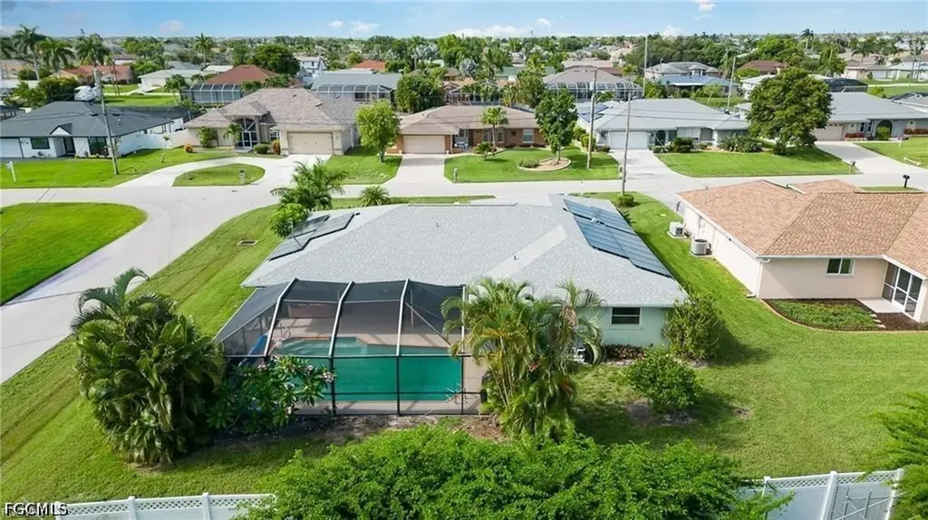 1725 SE 11th Terrace Cape Coral FL 33990