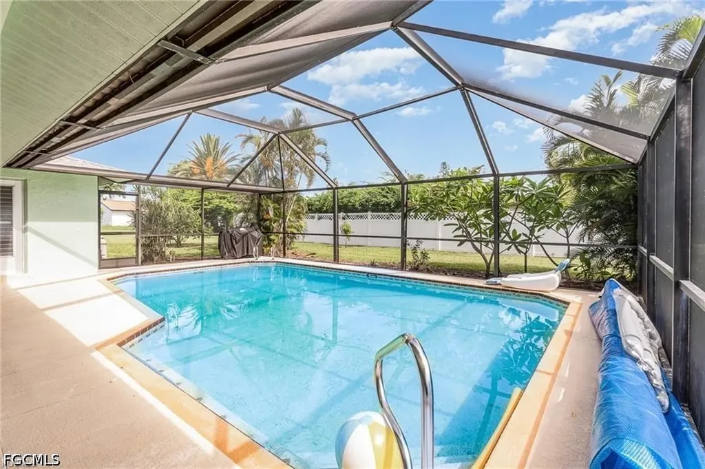 1725 SE 11th Terrace Cape Coral FL 33990