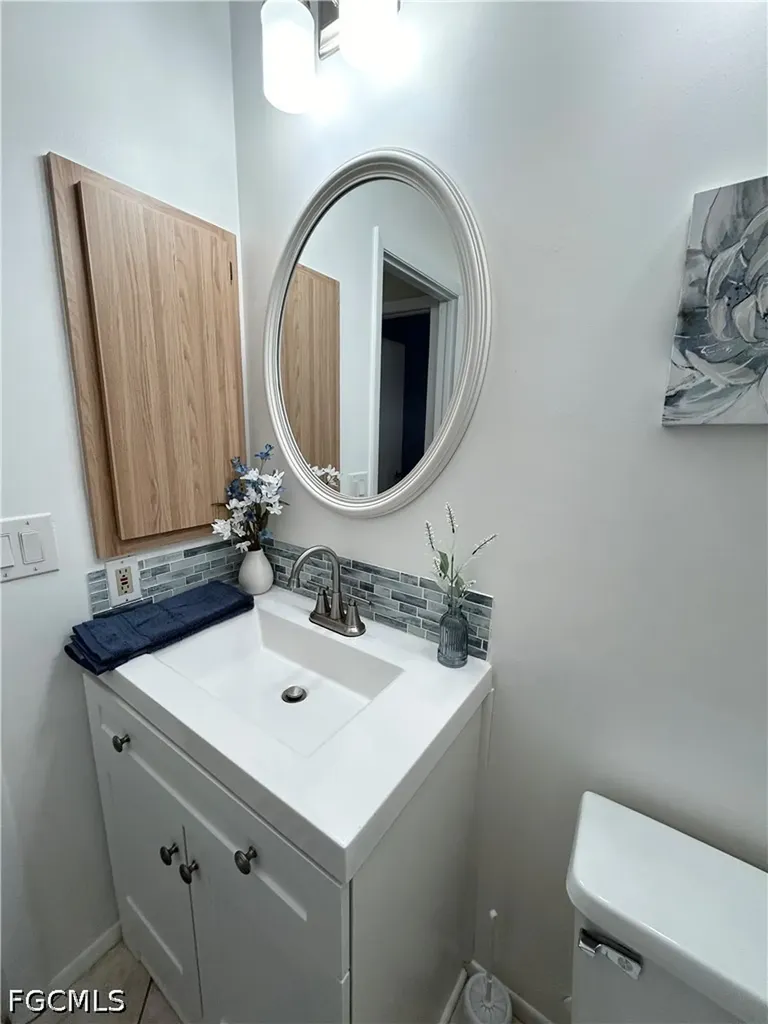 8534 Charter Club Circle Fort Myers FL 33919