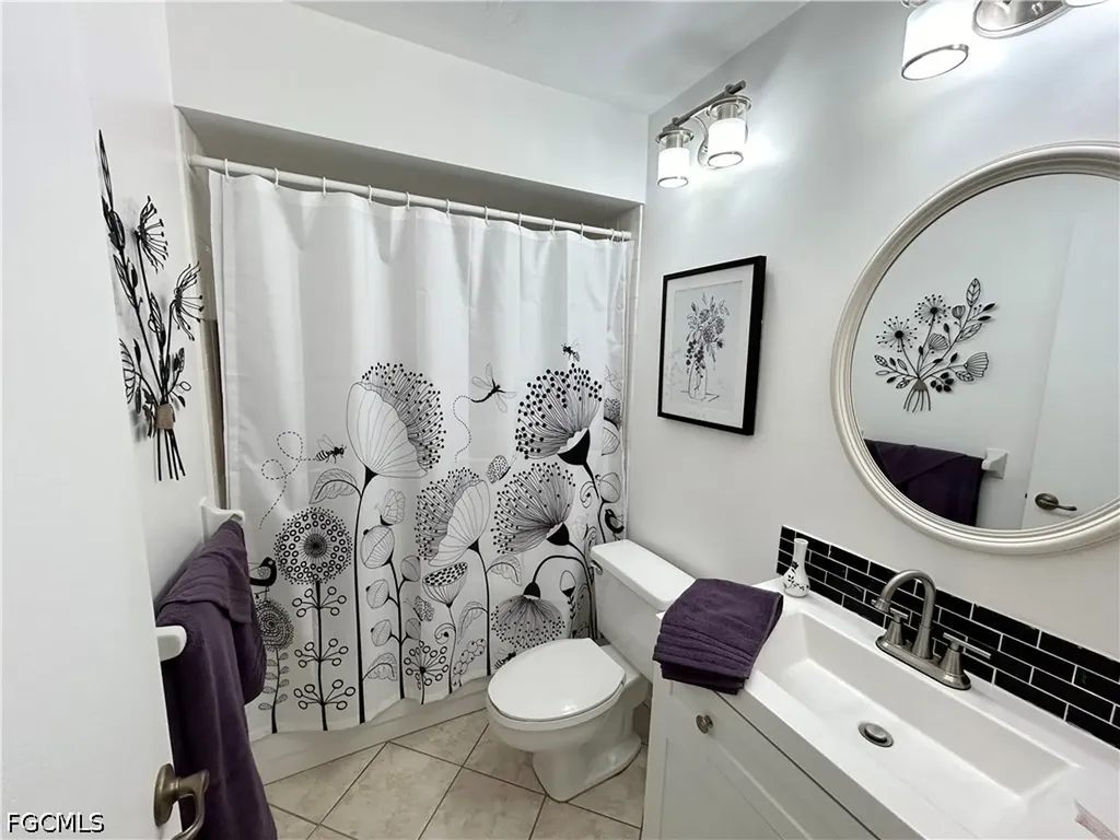 8534 Charter Club Circle Fort Myers FL 33919