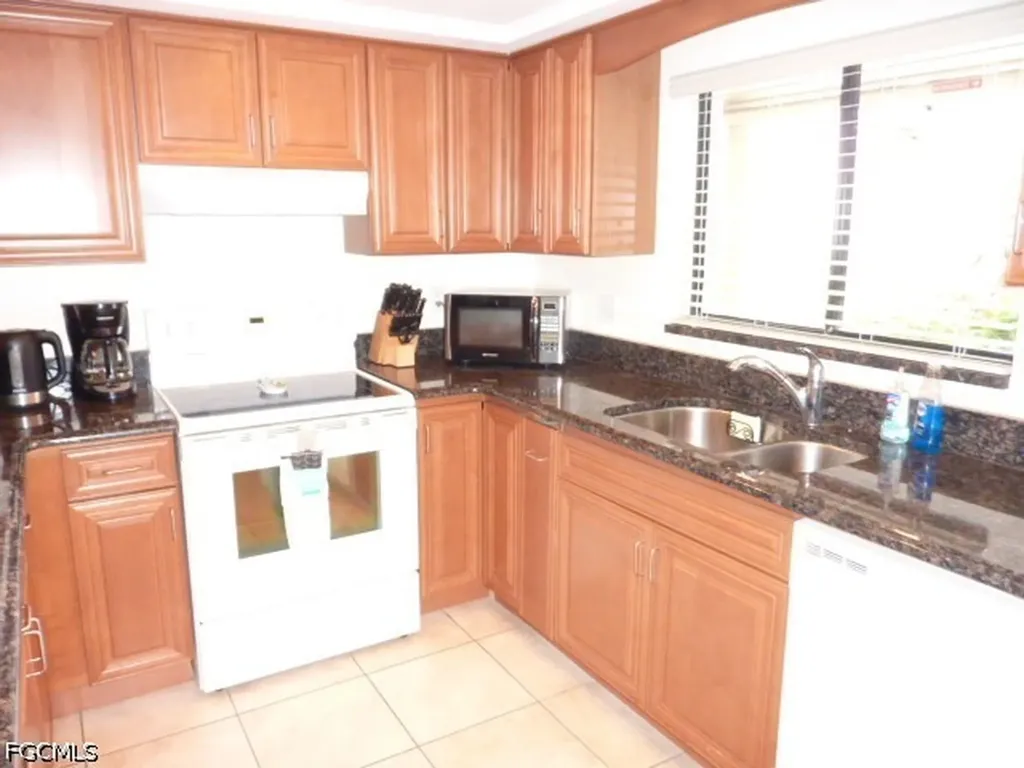 4120 Steamboat Bend E Fort Myers FL 33919