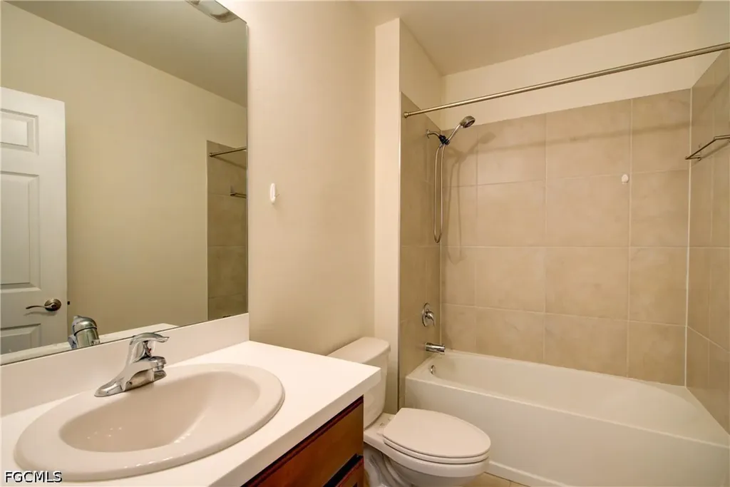 919 NE 11th Street Cape Coral FL 33909