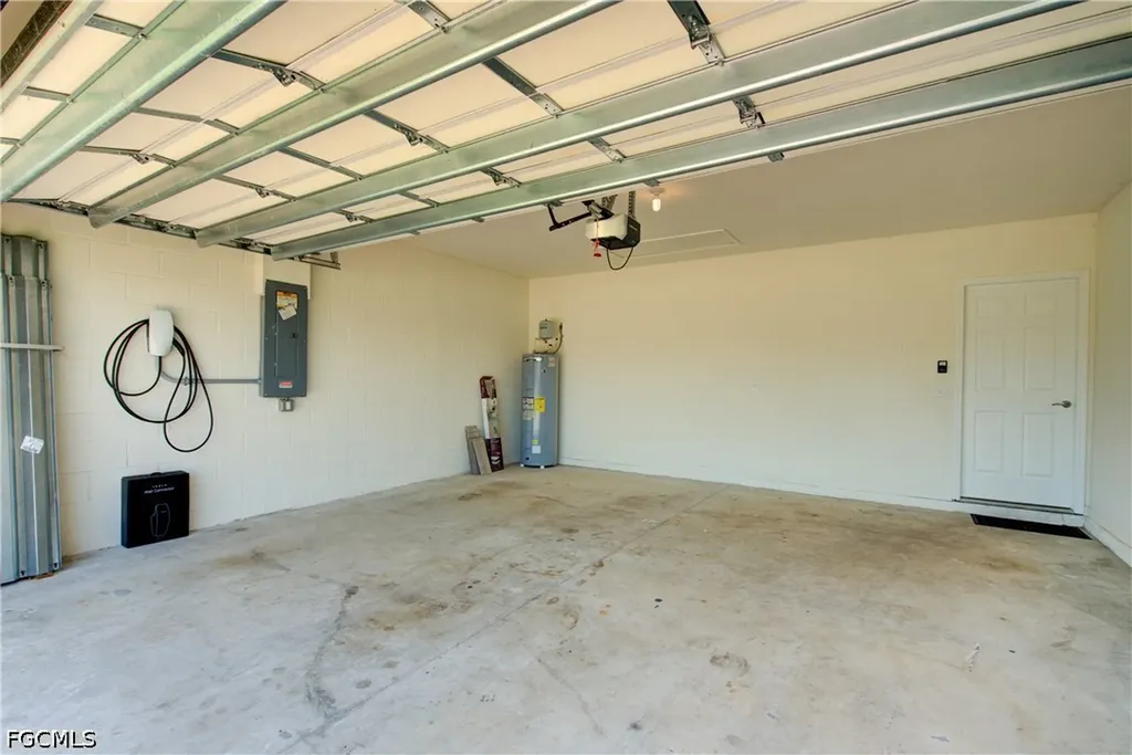 919 NE 11th Street Cape Coral FL 33909