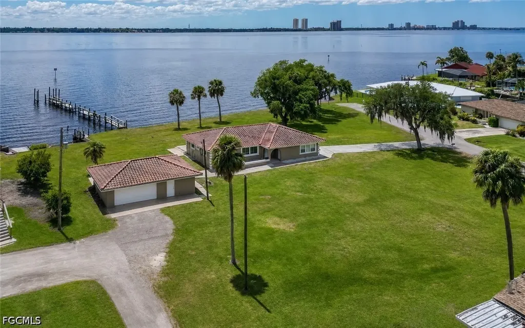1808 Stevenson Road North Fort Myers FL 33917