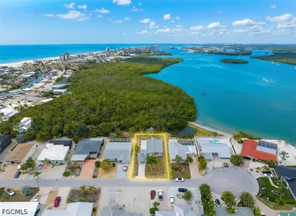 Fort Myers Beach FL, 455 Donora Boulevard