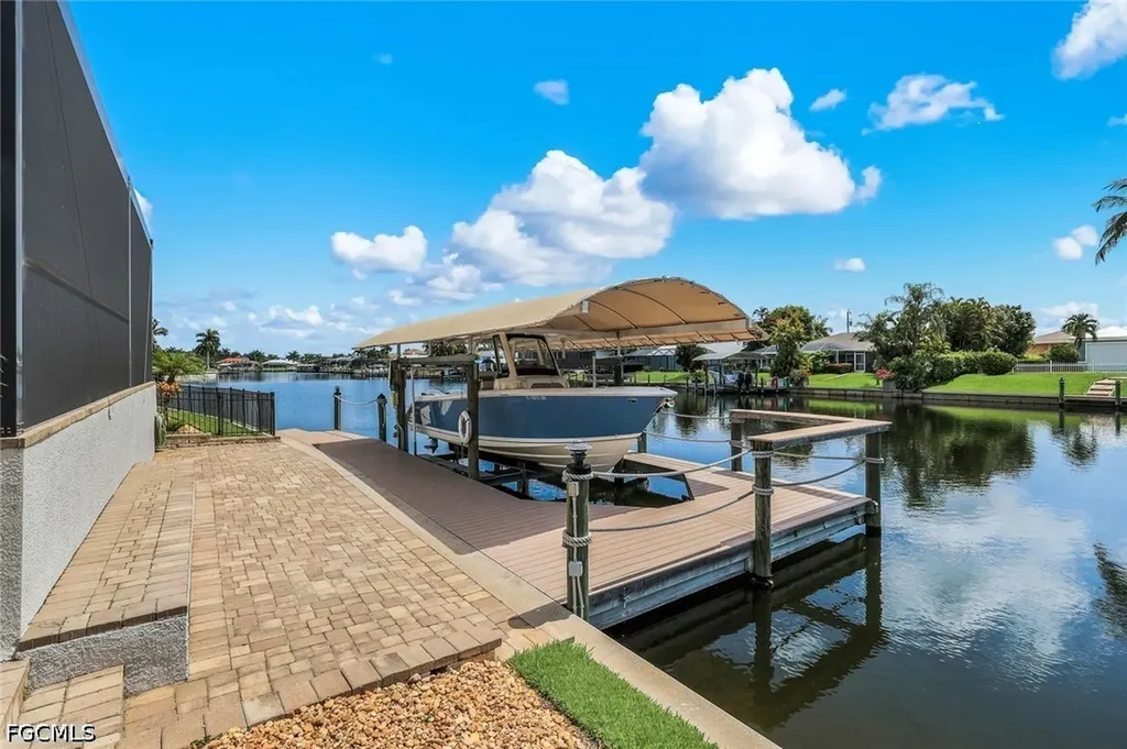 5405 SW 17th Avenue Cape Coral FL 33914