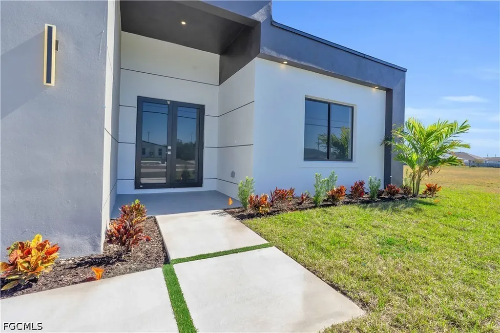 1021 Chiquita Boulevard S Cape Coral FL 33991