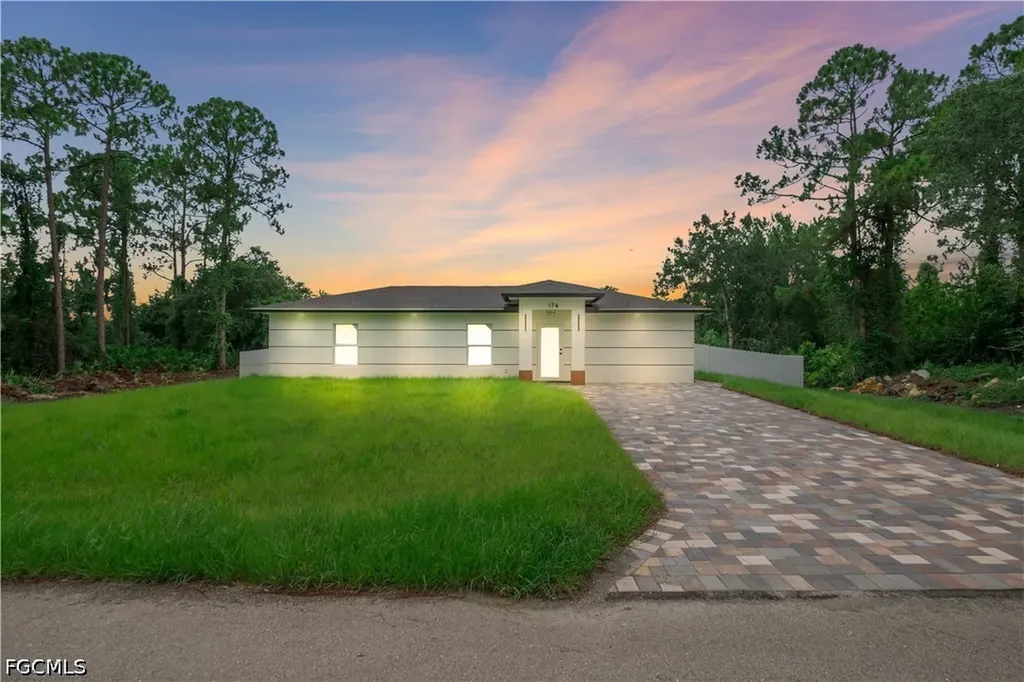 718 Frontenac Avenue S Lehigh Acres FL 33974