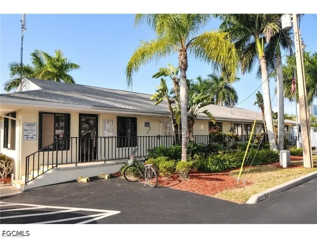8 Galleon Way Fort Myers Beach FL 33931