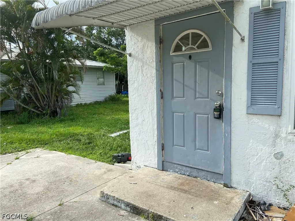 17291 1st Street North Fort Myers FL 33917