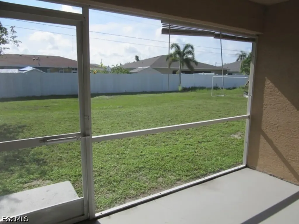 4337 Skyline Boulevard Cape Coral FL 33914