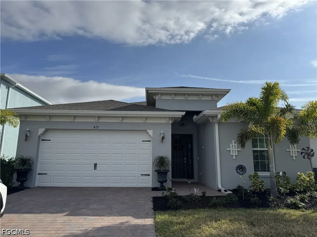 479 Spring Hill Lake Loop Cape Coral FL 33993
