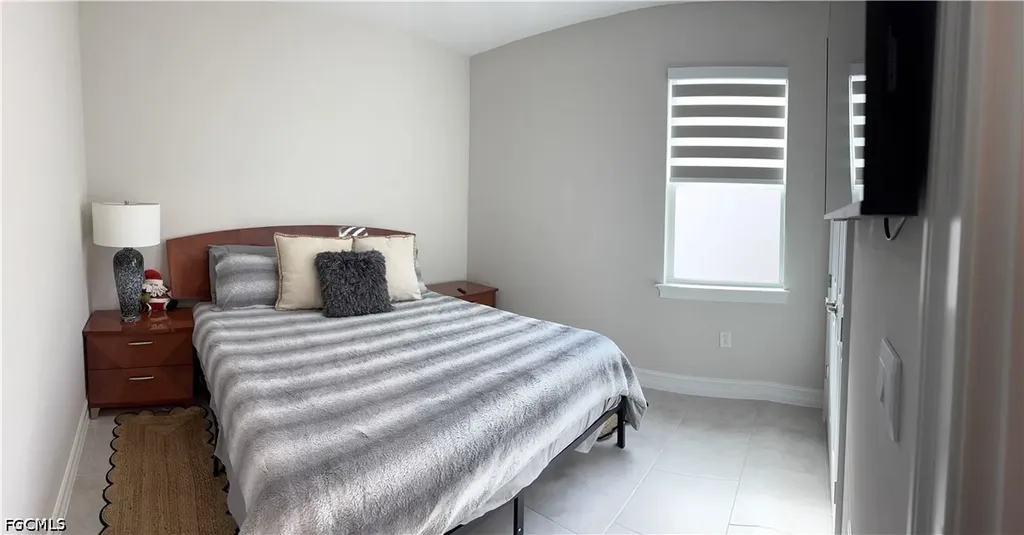 479 Spring Hill Lake Loop Cape Coral FL 33993