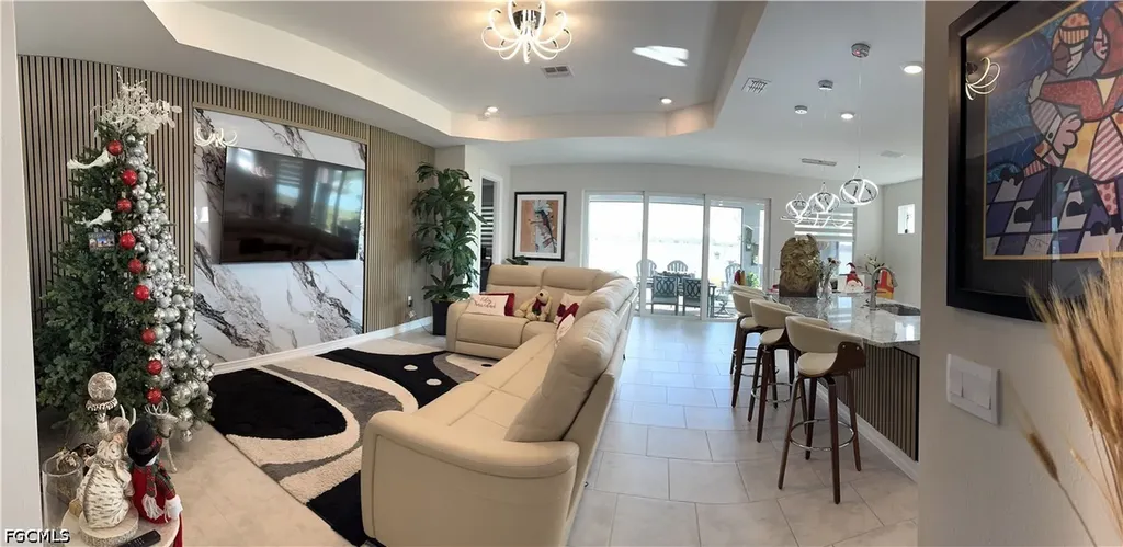 479 Spring Hill Lake Loop Cape Coral FL 33993