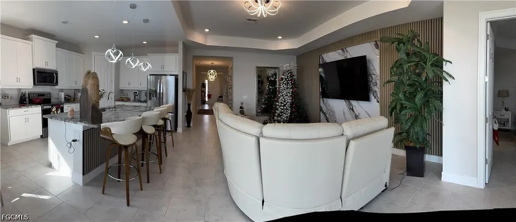 479 Spring Hill Lake Loop Cape Coral FL 33993