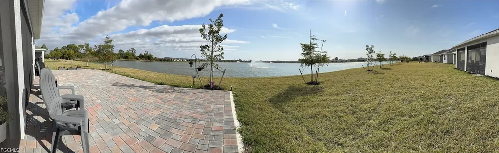 479 Spring Hill Lake Loop Cape Coral FL 33993