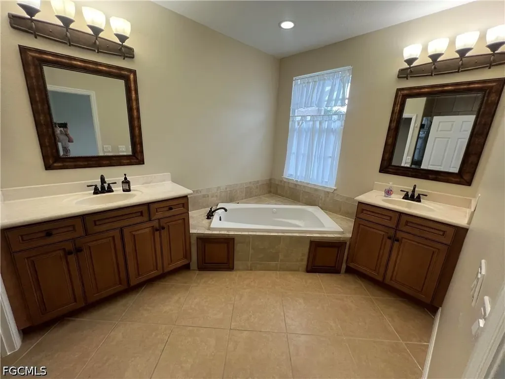4089 Cherrybrook Loop Fort Myers FL 33966