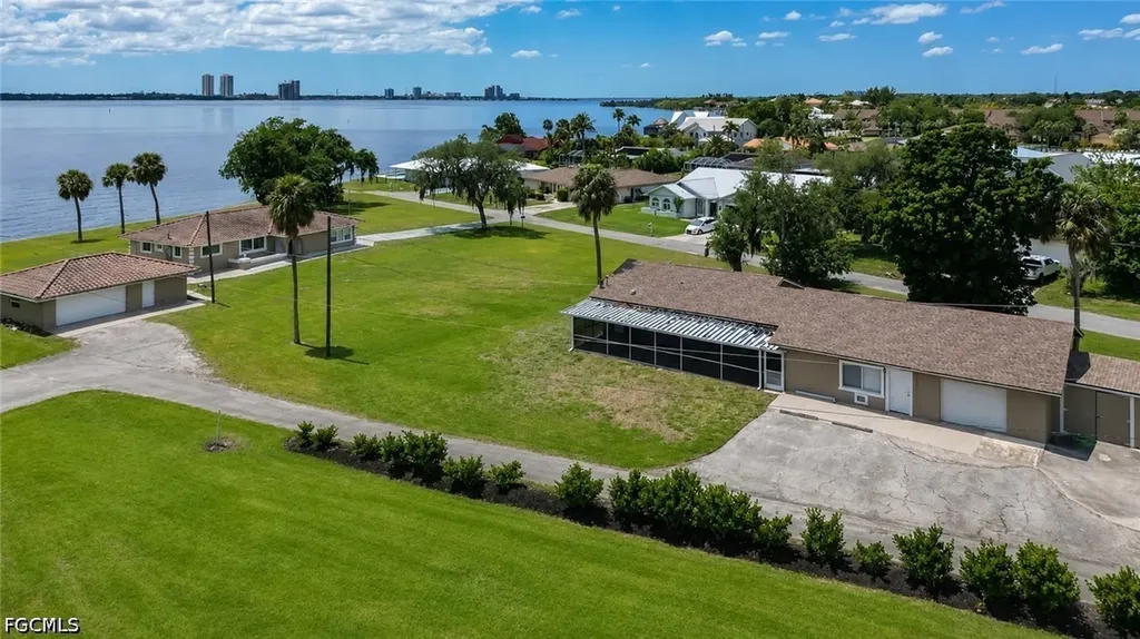 1818/1822 Stevenson Road North Fort Myers FL 33917
