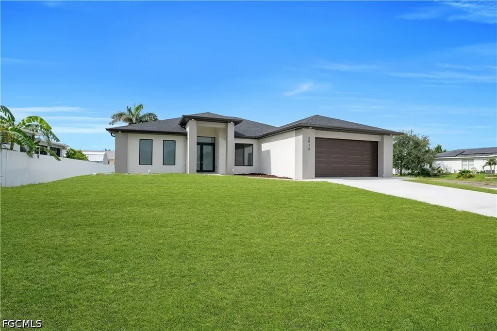 3916 8th Street SW Lehigh Acres FL 33976