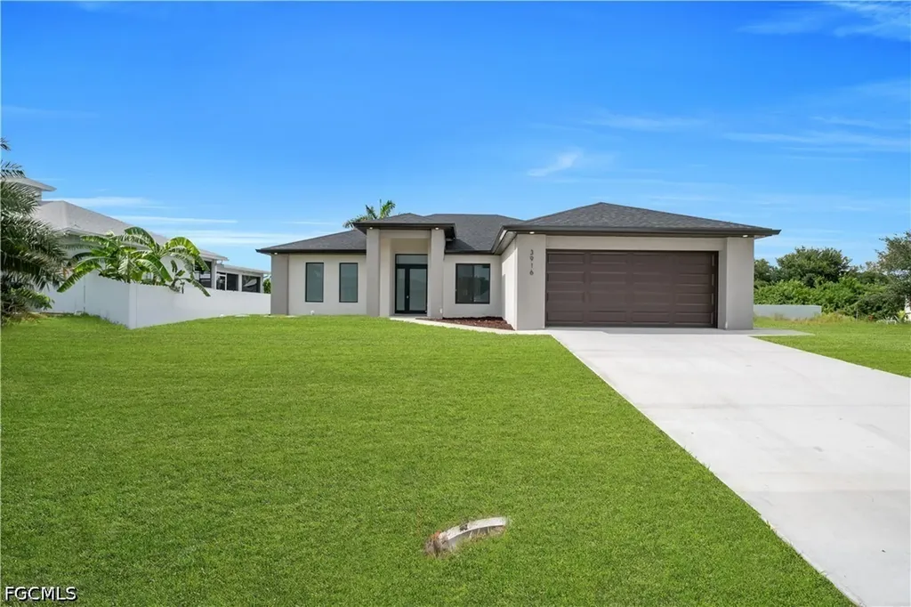 3916 8th Street SW Lehigh Acres FL 33976