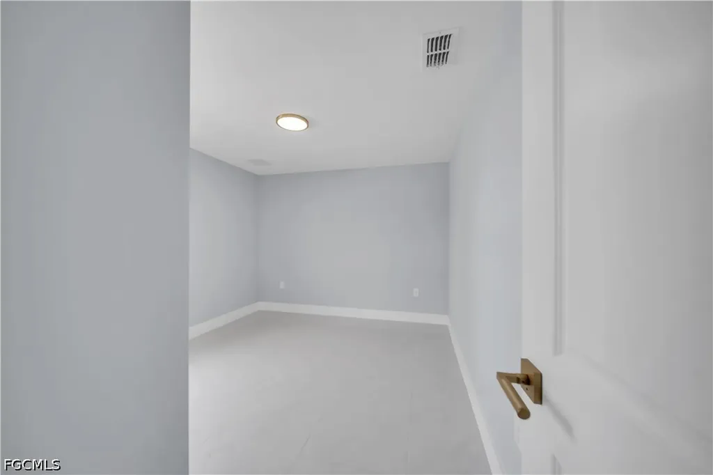 3916 8th Street SW Lehigh Acres FL 33976